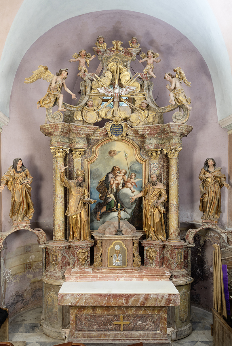 Taborsko, side altar of Saint Joseph (Croatian Conservation Institute Photo Archive, photo by Goran Tomljenović, 2018)
