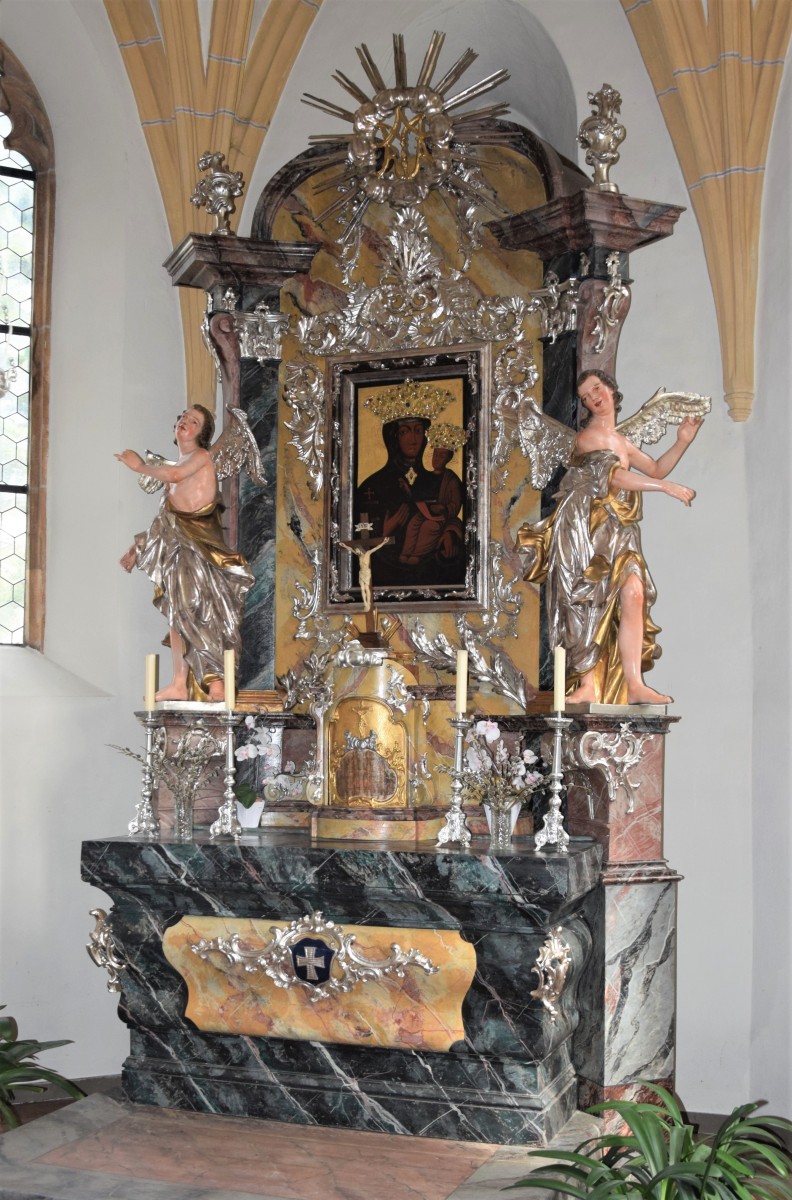 The high altar of the parish church in Paldau (photo by Christina Pichler, 2018)