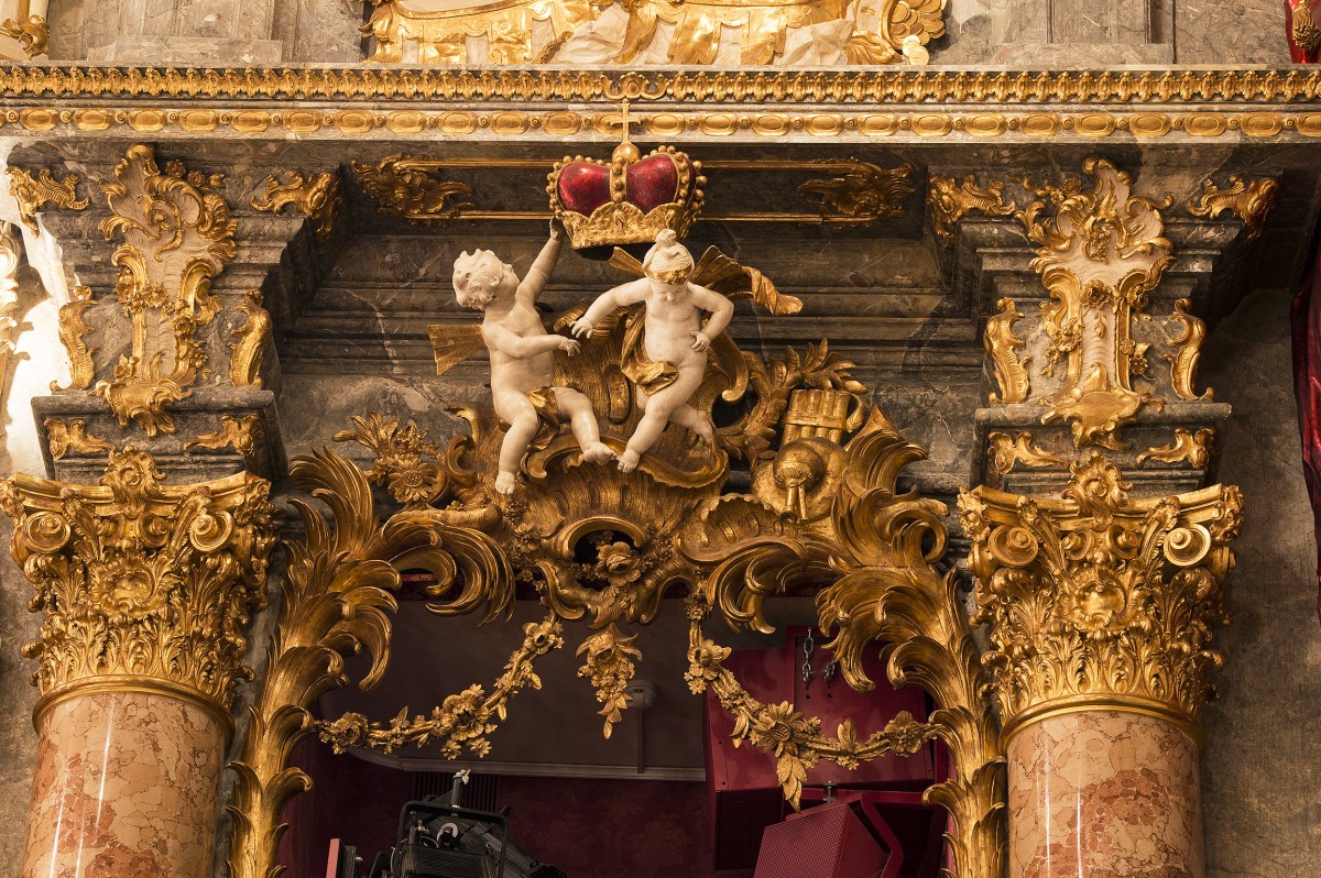The decoration of the Cuvillié Theatre, Munich photo Bavarian State Office of Monuments and Sites Michael Forstner 05.2018