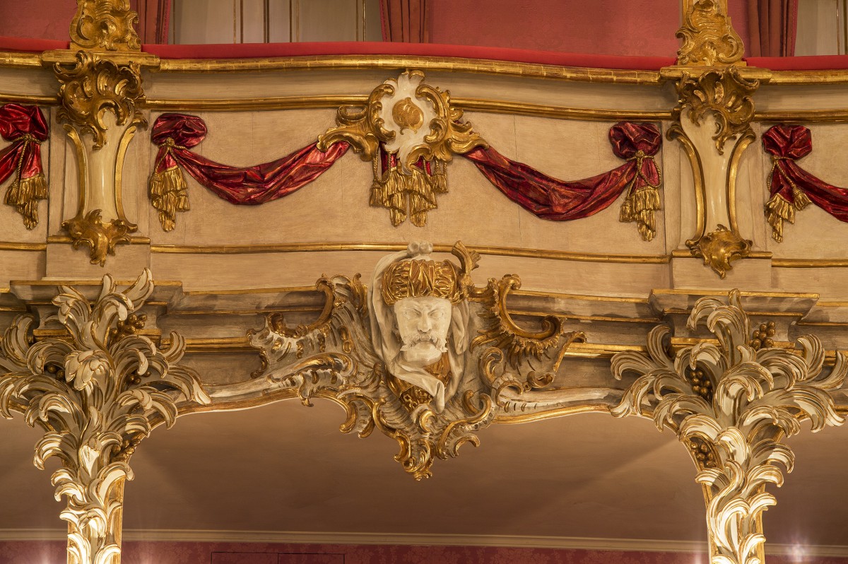 The decoration of the Cuvillié Theatre, Munich photo Bavarian State Office of Monuments and Sites Michael Forstner 05.2018