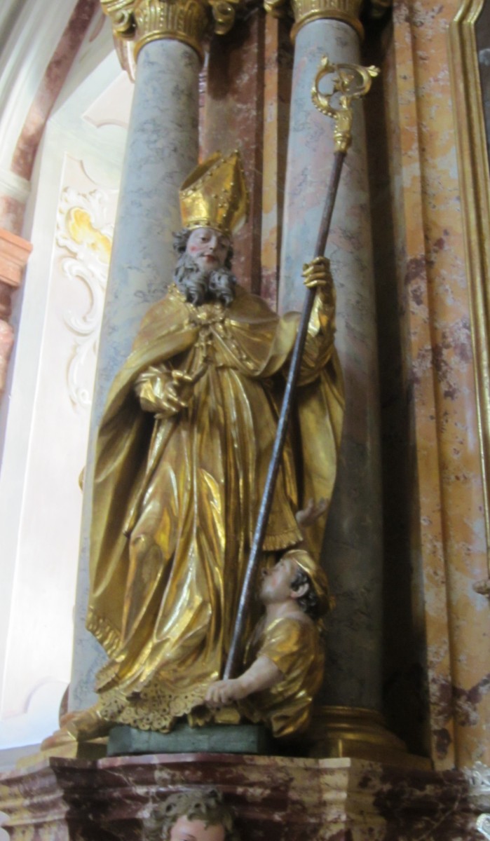 The statue of St Valentine (photo by Elisabeth Brenner, 2014)