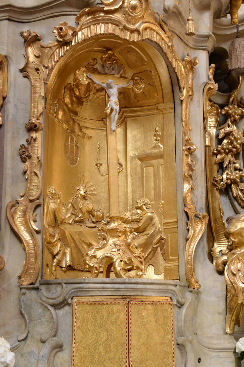 Left side altar of St Corbinian in the Benedictine Abbey, Parish and Pilgrimage Church of St Mary in Ettal (Bavarian State Department of Monuments and Sites, photo by Martin Mannewitz, 2018)